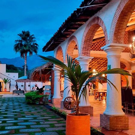 Hotel Santa Barbara Colonial - Санта Фе де Антиокия Екстериор снимка